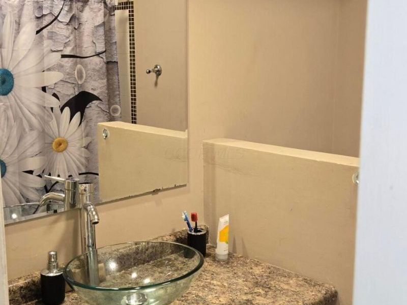 4904 Almont Drive, Columbus, OH 43229 Photo 11