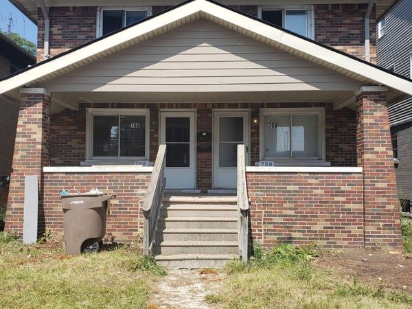758 W Huron Street, Pontiac, MI 48341