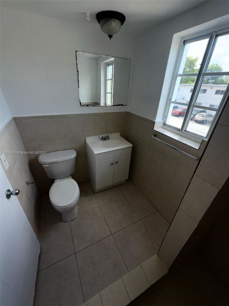 13700 NE 6th Ave, Unit 213, North Miami, FL 33161 Photo
