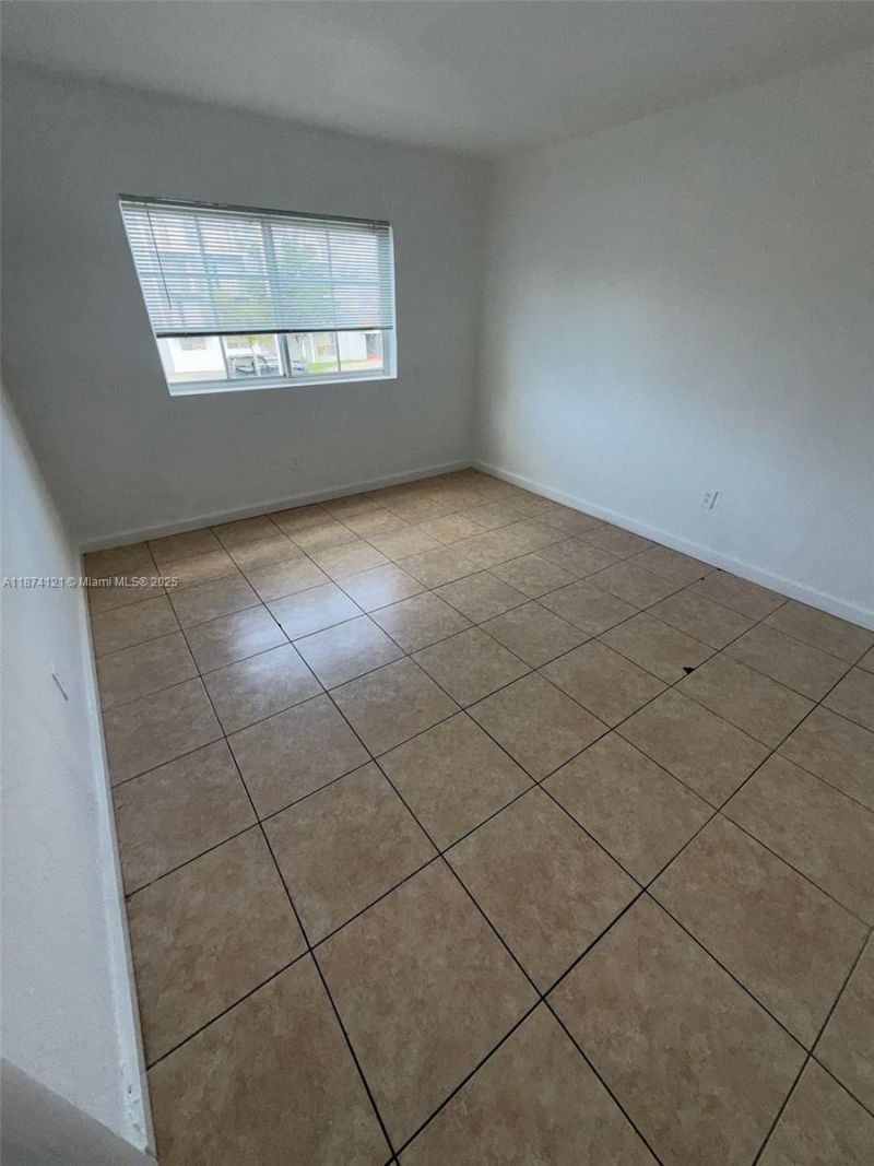13700 NE 6th Ave, Unit 213, North Miami, FL 33161 Photo