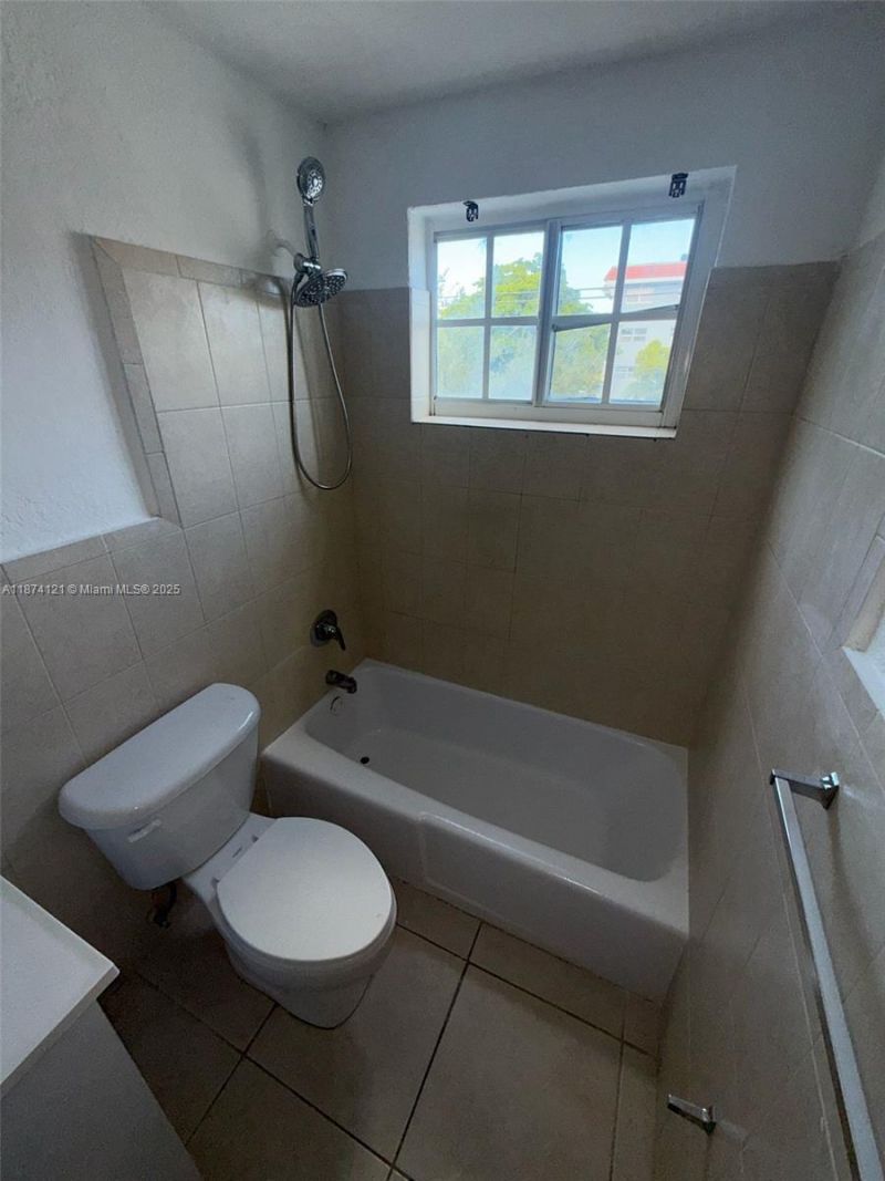 13700 NE 6th Ave, Unit 213, North Miami, FL 33161 Photo