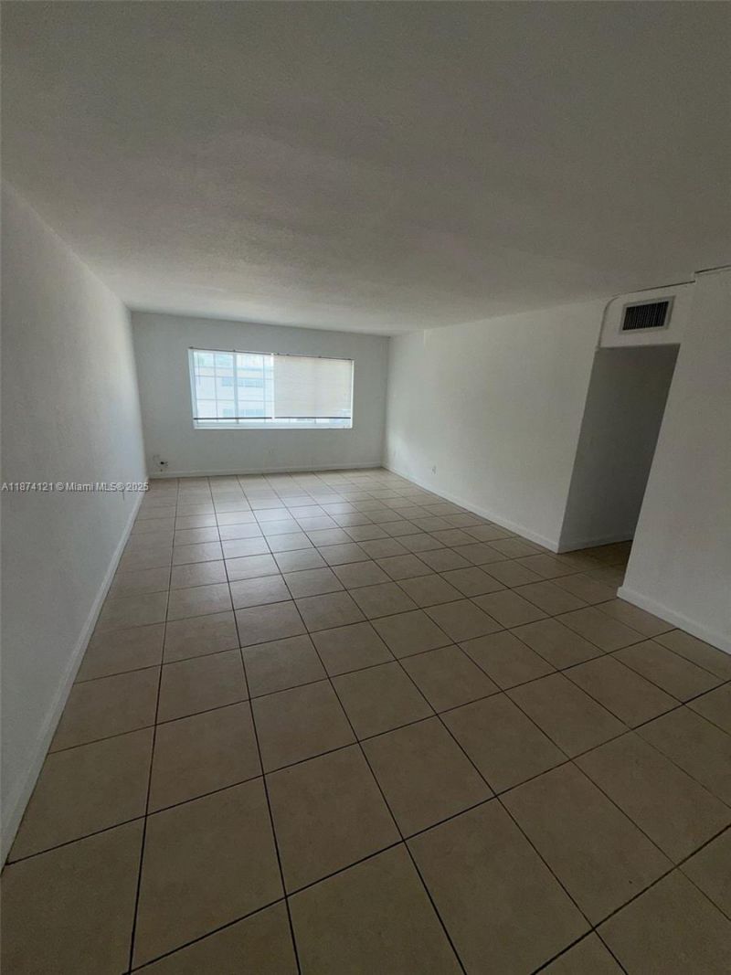 13700 NE 6th Ave, Unit 213, North Miami, FL 33161 Photo