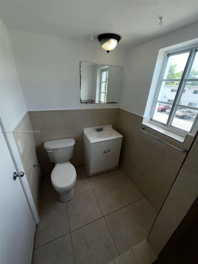 13700 NE 6th Ave, Unit 213, North Miami, FL 33161 Photo