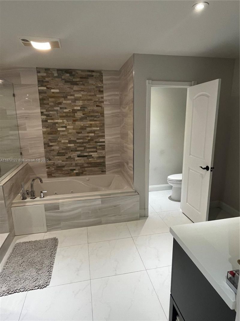 7521 SW 57th Ter, Miami, FL 33143 Photo