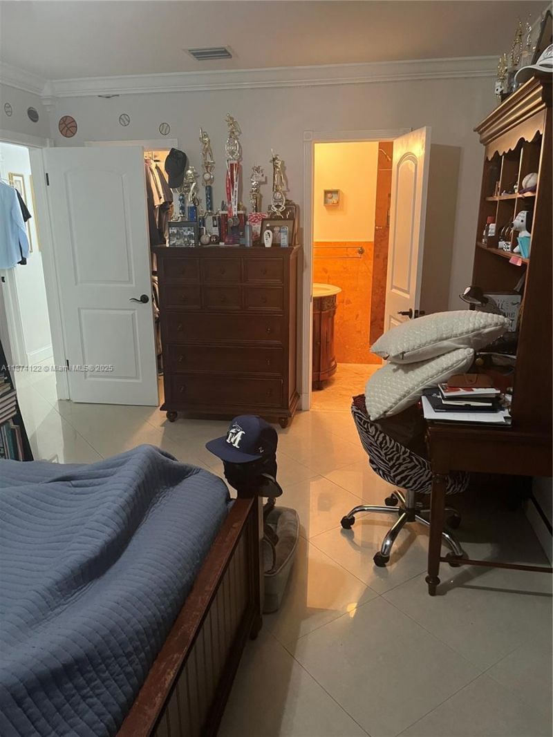 7521 SW 57th Ter, Miami, FL 33143 Photo