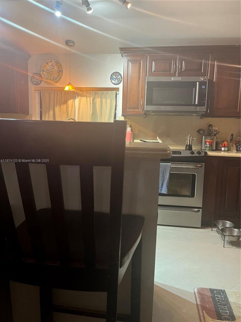 7521 SW 57th Ter, Miami, FL 33143 Photo