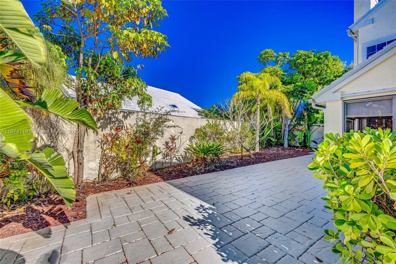30 Windsor Ln, Palm Beach Gardens, FL 33418 Photo