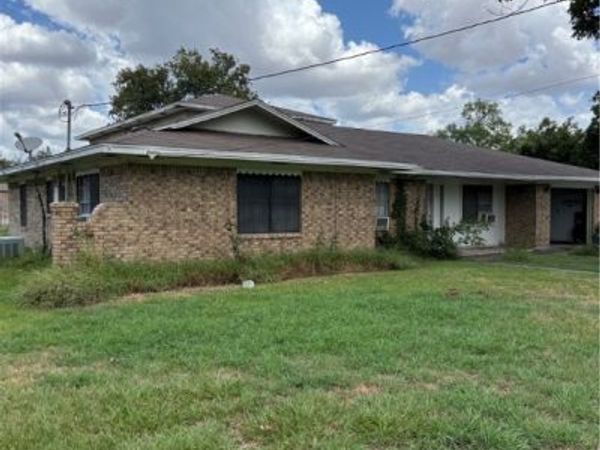 350 Grand , Placedo, TX 77977