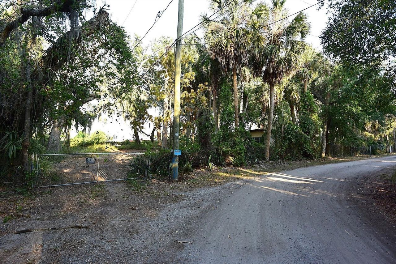 7610 Anna Avenue, Gibsonton, FL 33534 Photo