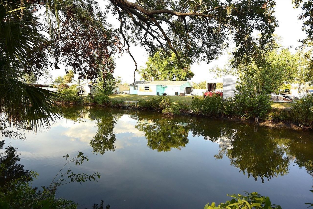 7610 Anna Avenue, Gibsonton, FL 33534 Photo