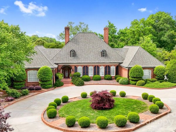 364 39th Avenue Drive NW, Hickory, NC 28601