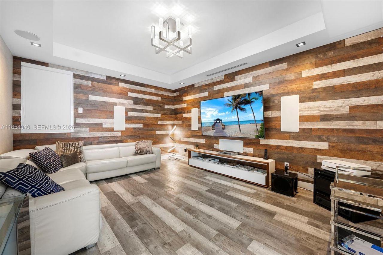 300 Royal Plaza Dr, Fort Lauderdale, FL 33301 Photo