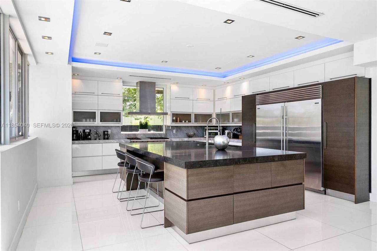 300 Royal Plaza Dr, Fort Lauderdale, FL 33301 Photo