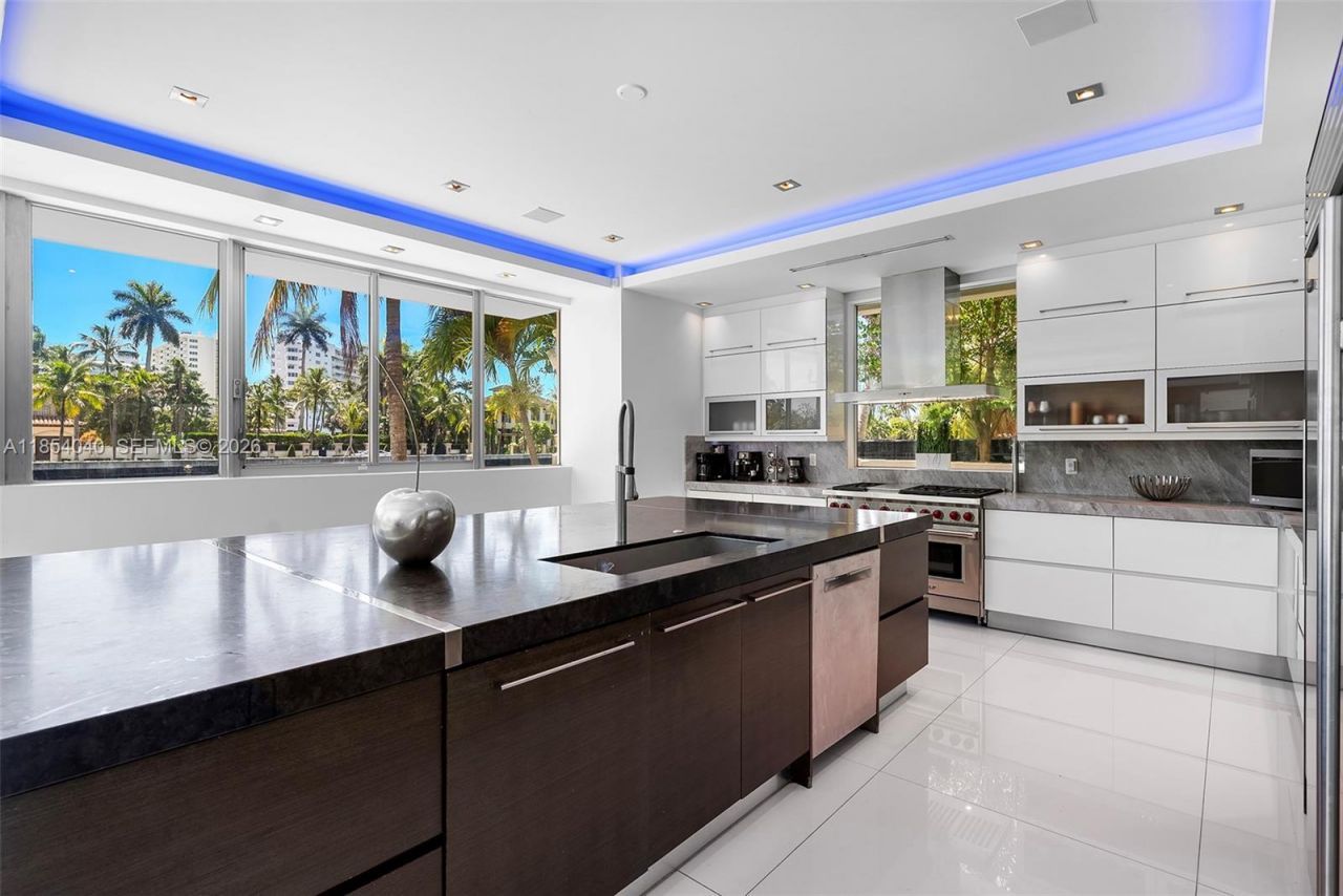 300 Royal Plaza Dr, Fort Lauderdale, FL 33301 Photo