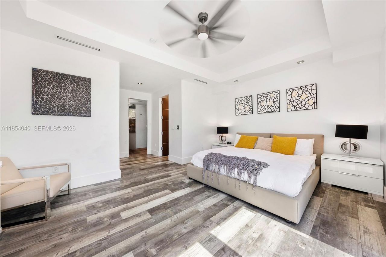 300 Royal Plaza Dr, Fort Lauderdale, FL 33301 Photo