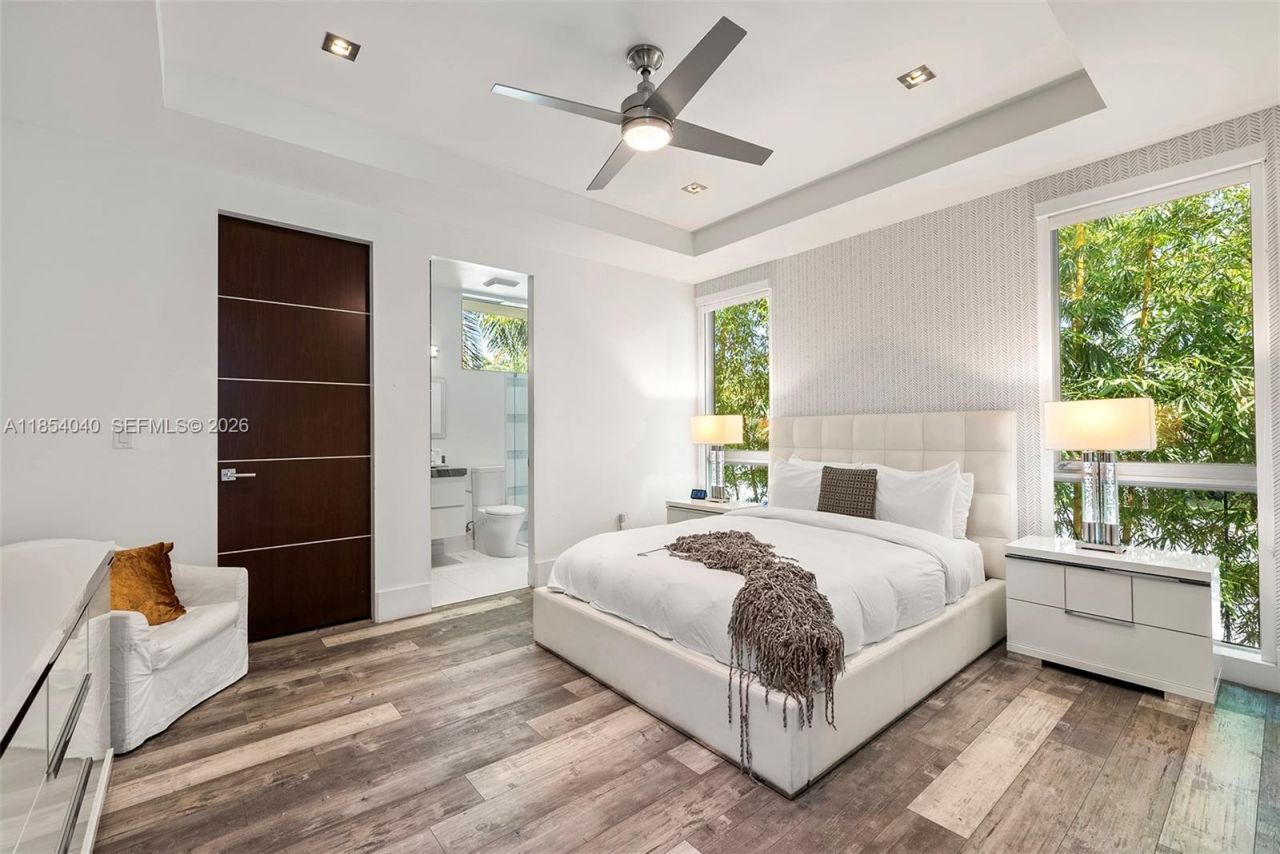 300 Royal Plaza Dr, Fort Lauderdale, FL 33301 Photo