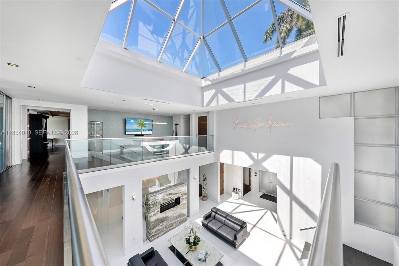 300 Royal Plaza Dr, Fort Lauderdale, FL 33301 Photo