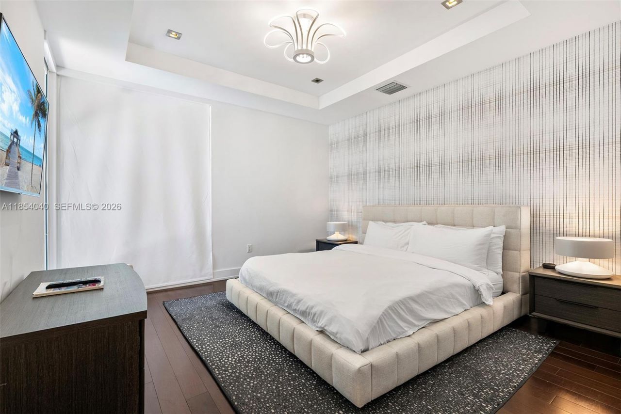 300 Royal Plaza Dr, Fort Lauderdale, FL 33301 Photo