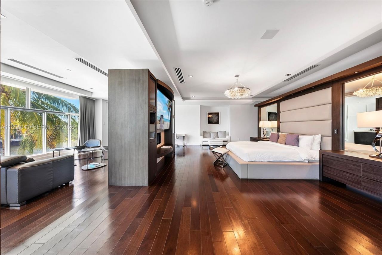 300 Royal Plaza Dr, Fort Lauderdale, FL 33301 Photo