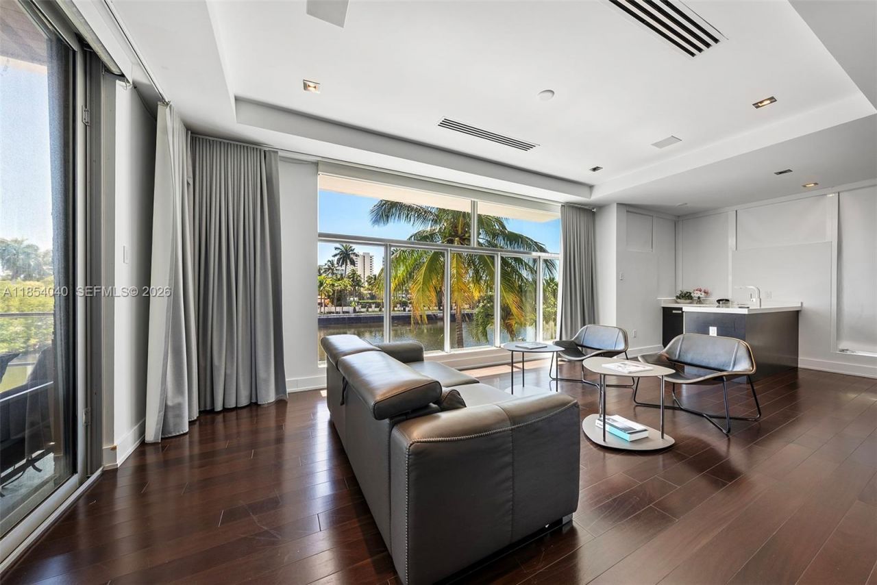 300 Royal Plaza Dr, Fort Lauderdale, FL 33301 Photo