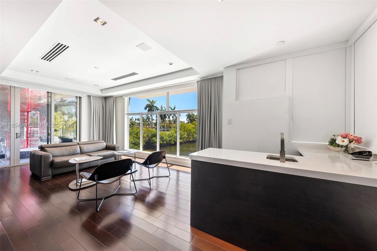 300 Royal Plaza Dr, Fort Lauderdale, FL 33301 Photo