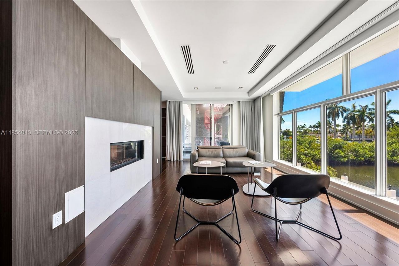 300 Royal Plaza Dr, Fort Lauderdale, FL 33301 Photo