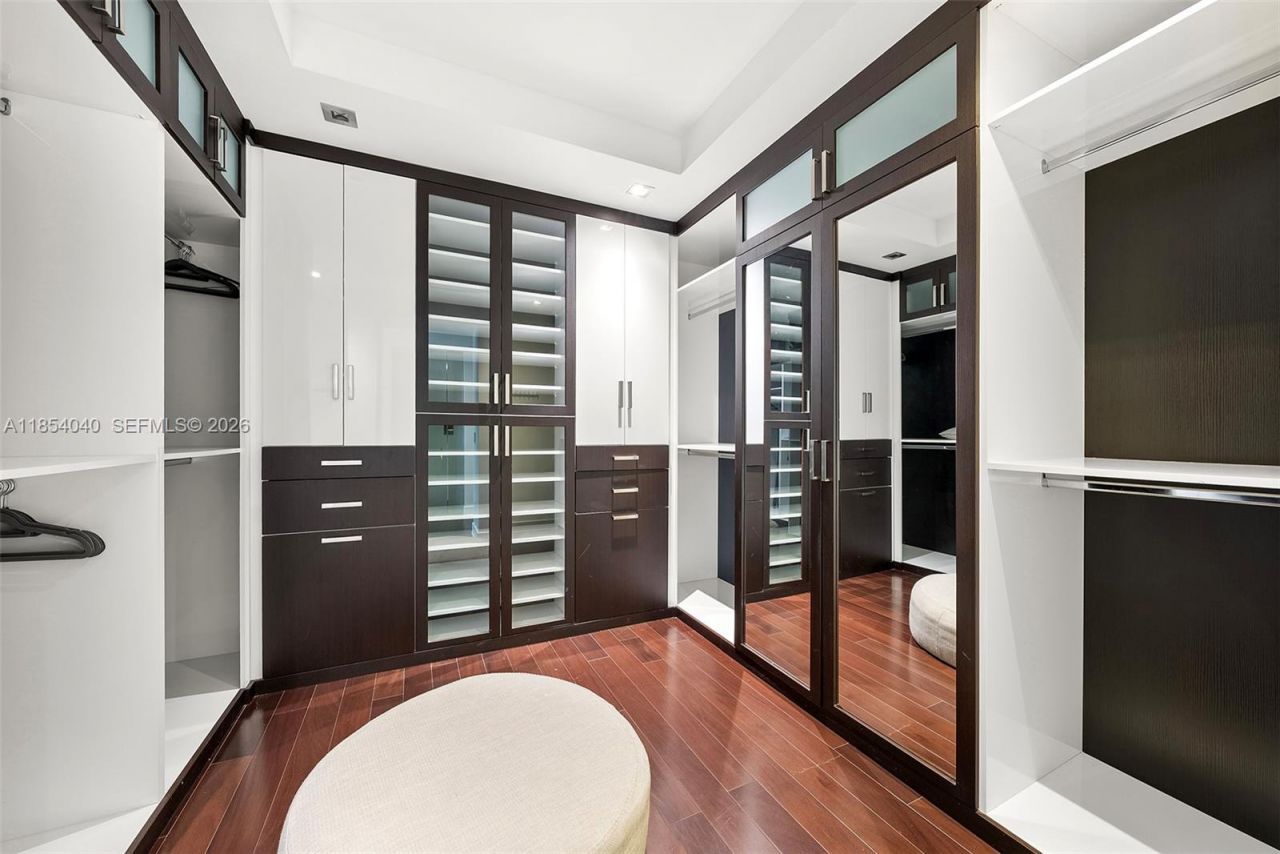 300 Royal Plaza Dr, Fort Lauderdale, FL 33301 Photo