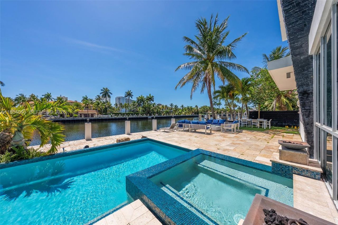 300 Royal Plaza Dr, Fort Lauderdale, FL 33301 Photo
