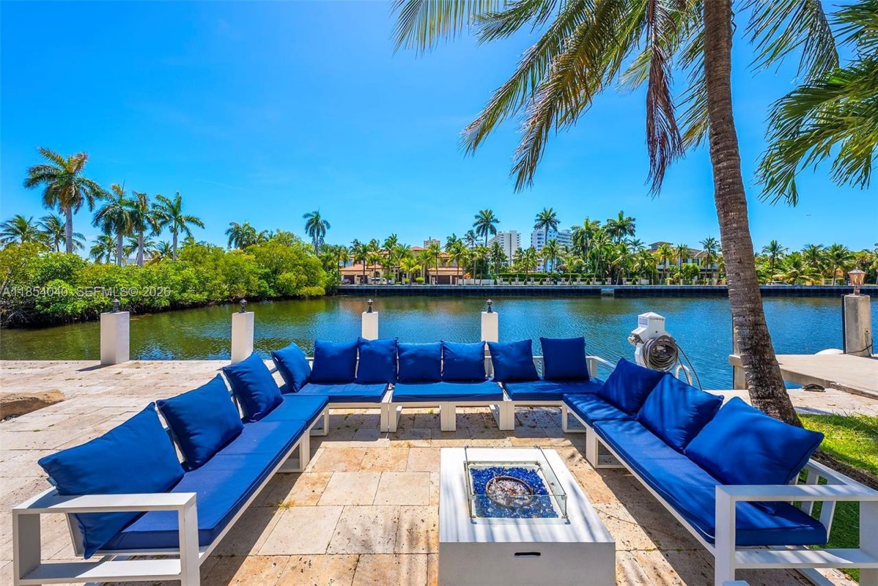 300 Royal Plaza Dr, Fort Lauderdale, FL 33301 Photo