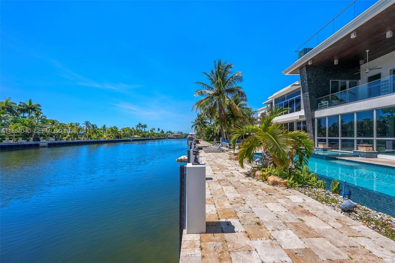 300 Royal Plaza Dr, Fort Lauderdale, FL 33301 Photo