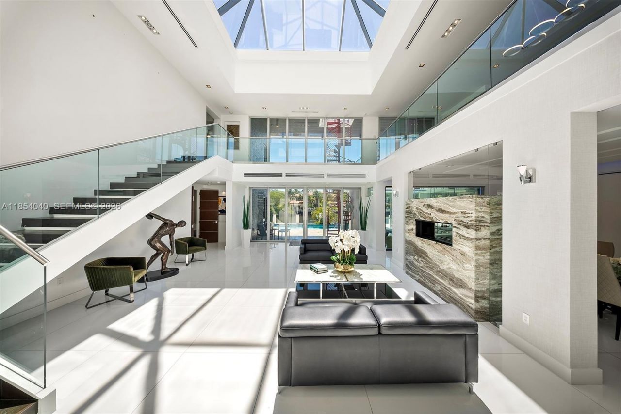 300 Royal Plaza Dr, Fort Lauderdale, FL 33301 Photo