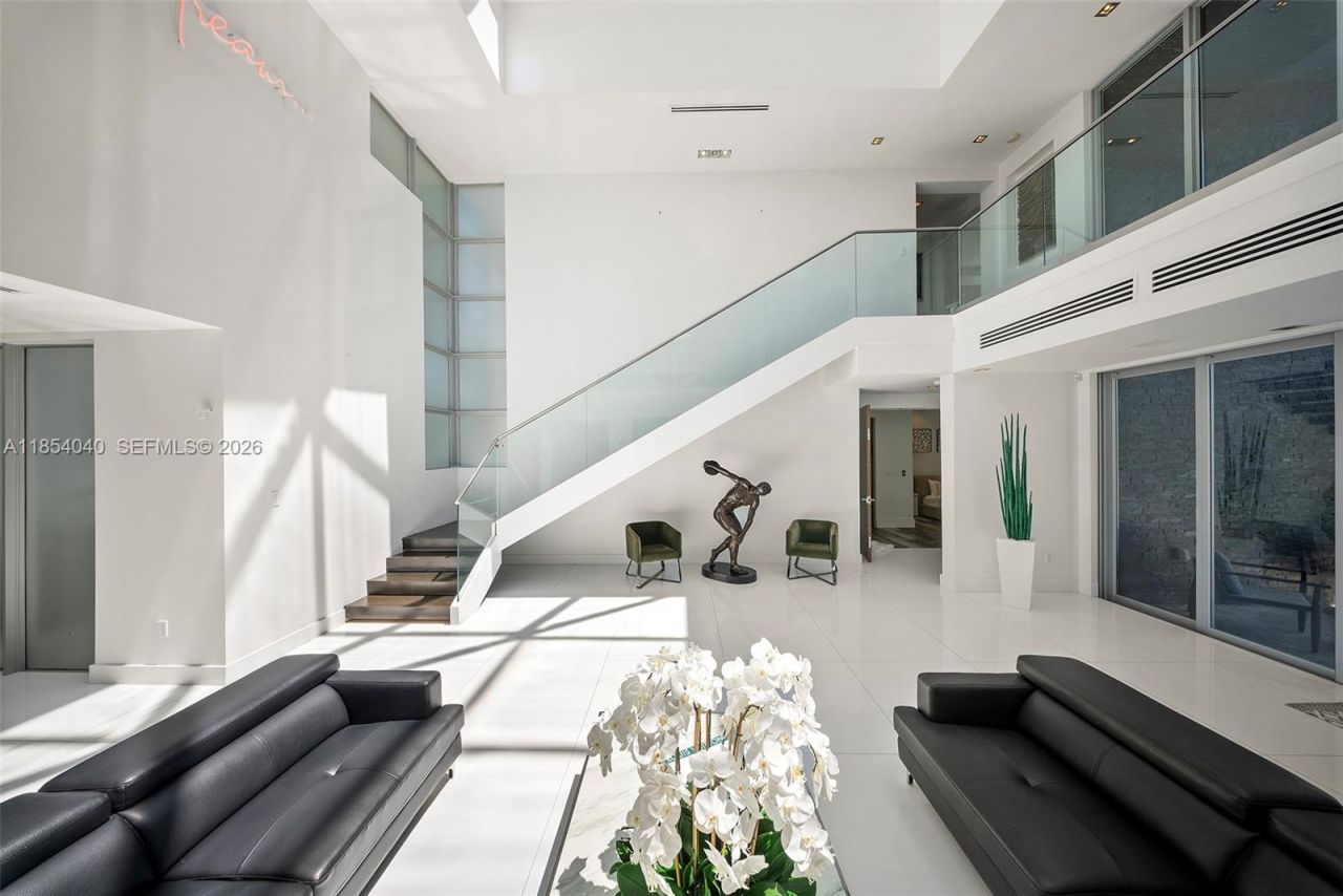 300 Royal Plaza Dr, Fort Lauderdale, FL 33301 Photo