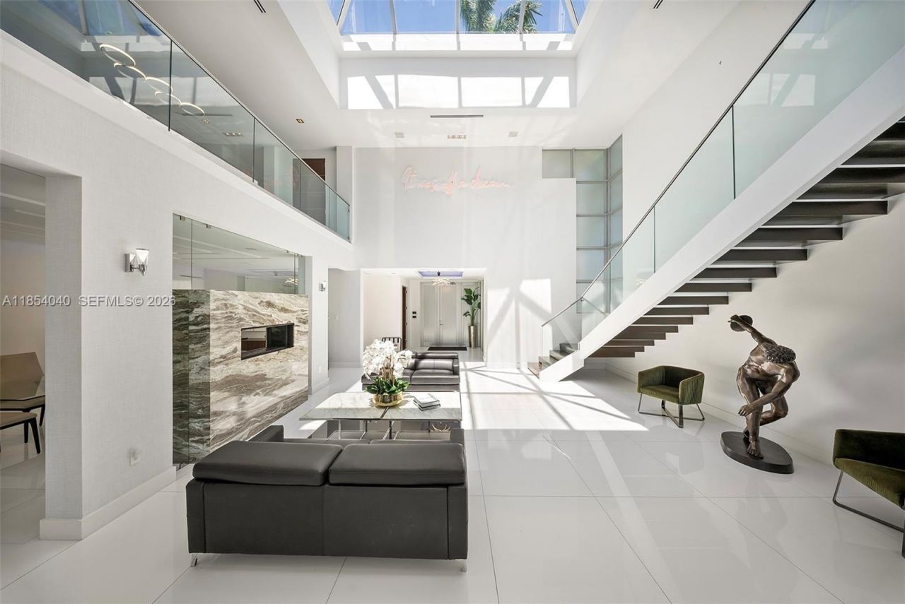 300 Royal Plaza Dr, Fort Lauderdale, FL 33301 Photo