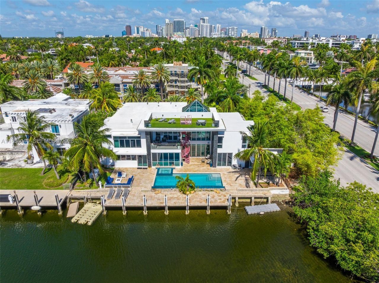 300 Royal Plaza Dr, Fort Lauderdale, FL 33301 Photo
