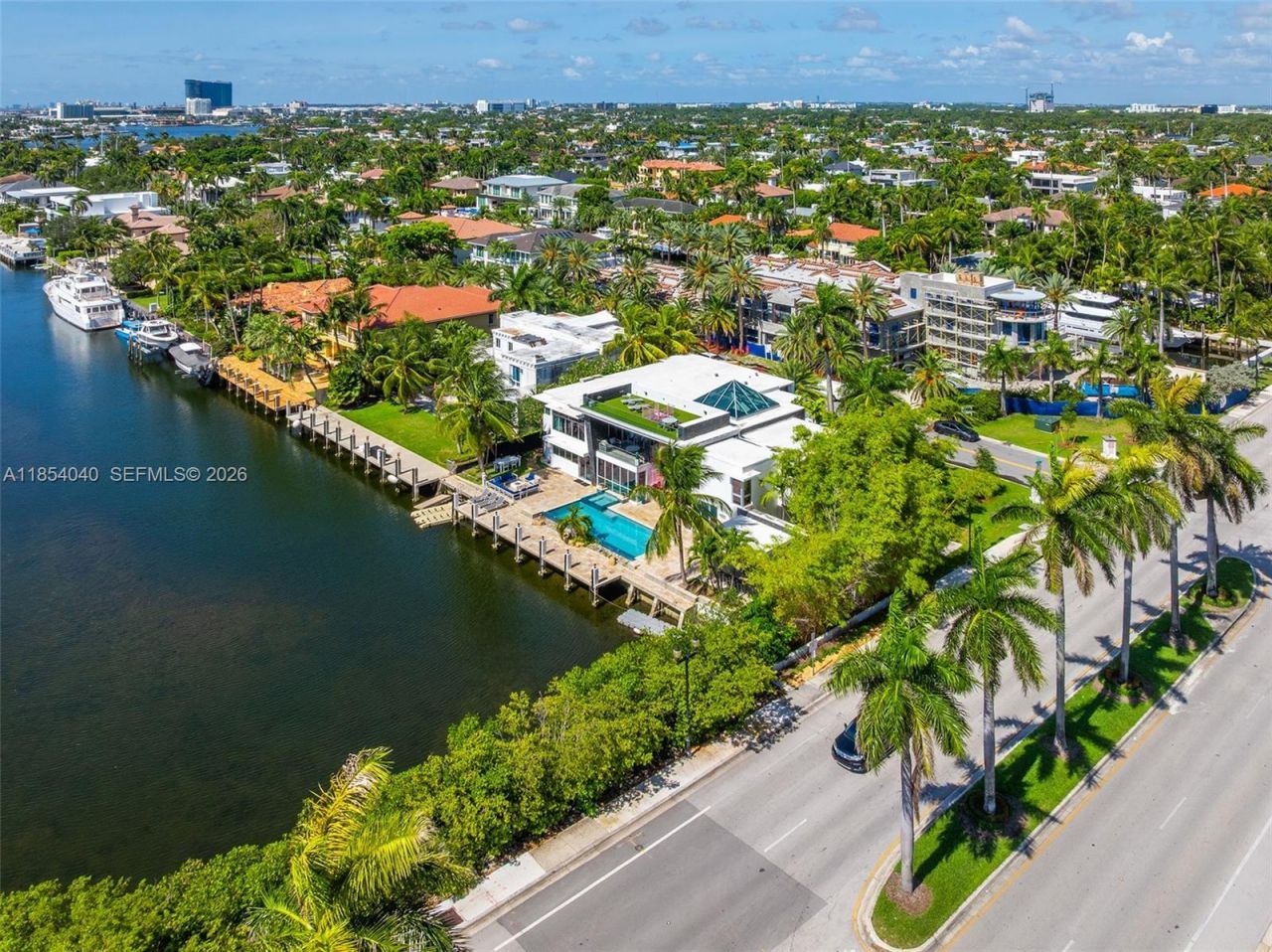 300 Royal Plaza Dr, Fort Lauderdale, FL 33301 Photo