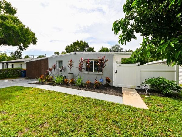 4114 W OLIVE STREET, TAMPA, FL 33616