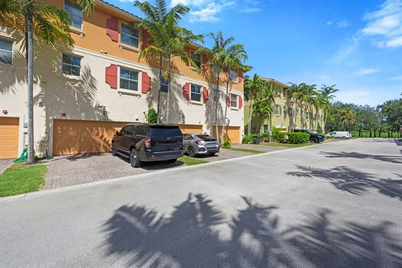 3909 Monarch Lane, Unit 3909, Coconut Creek, FL 33073 Photo