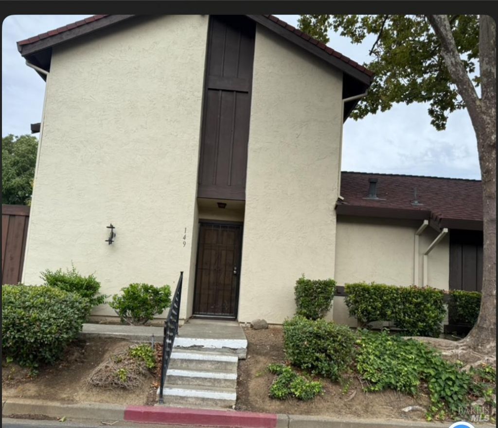 149 Fairoaks Drive, Vacaville, CA 95688 Main Photo