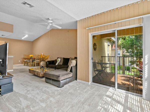 10354 Fox Trail Road S, Unit 1505, West Palm Beach, FL 33411