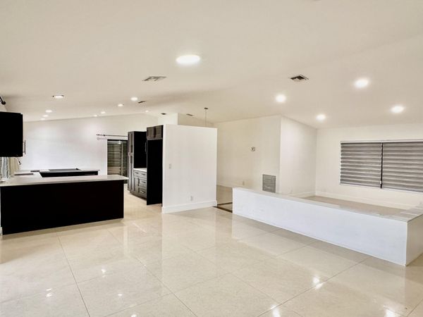 10213 SW 1st Court, Coral Springs, FL 33071