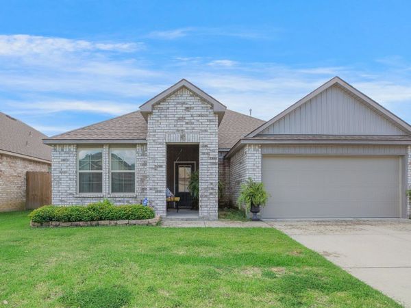 110 Northern Oak Drive, Lafayette, LA 70507