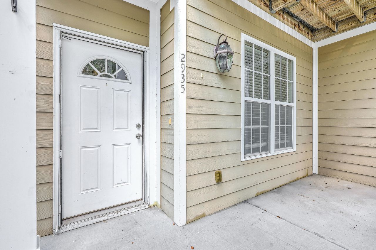 2935 Sweetleaf Lane Photo 5