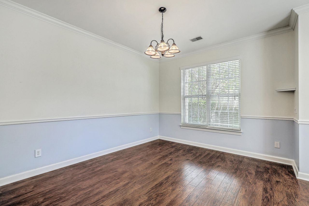 2935 Sweetleaf Lane Photo 8