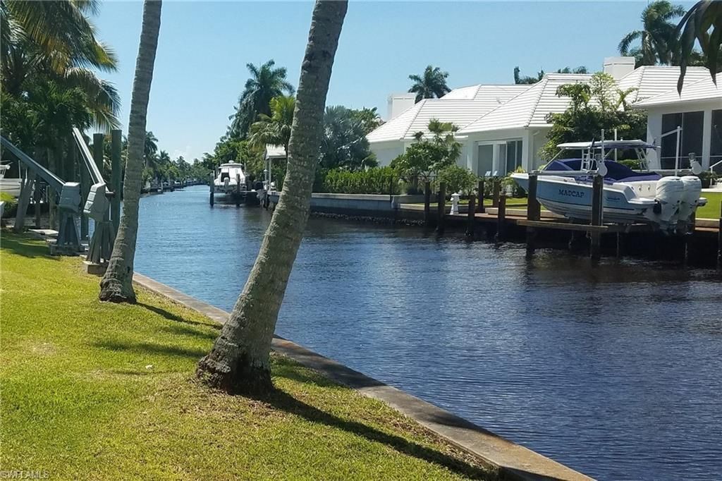 930 18th Ave S, Naples, FL 34102 Photo