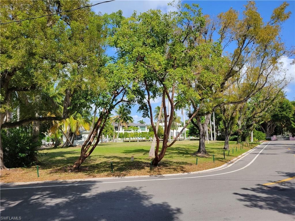 930 18th Ave S, Naples, FL 34102 Photo