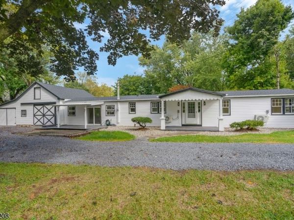 68 Trenton Ave, Frenchtown, NJ 08825