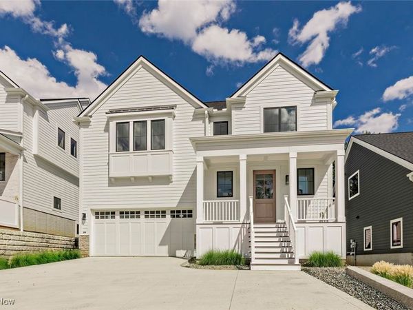 219 S Main Street, Chagrin Falls, OH 44022