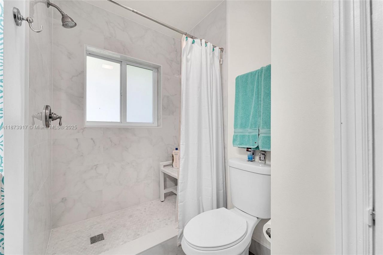 1431 S Ocean Blvd #11, Lauderdale by the Sea, FL 33062 Photo