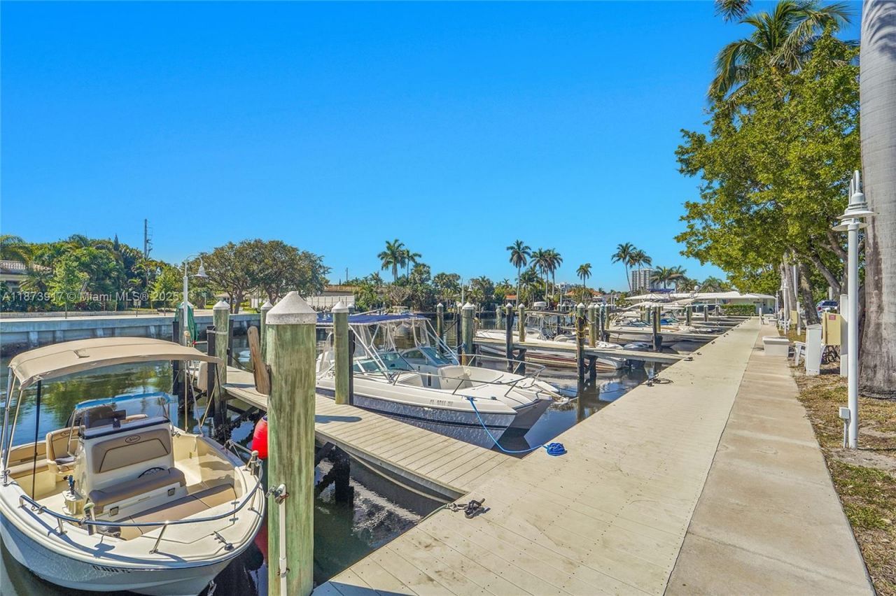 1431 S Ocean Blvd #11, Lauderdale by the Sea, FL 33062 Photo