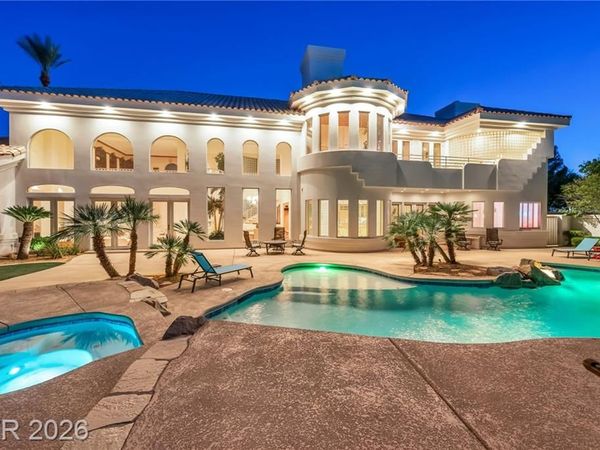 10 Innisbrook Avenue, Las Vegas, NV 89113